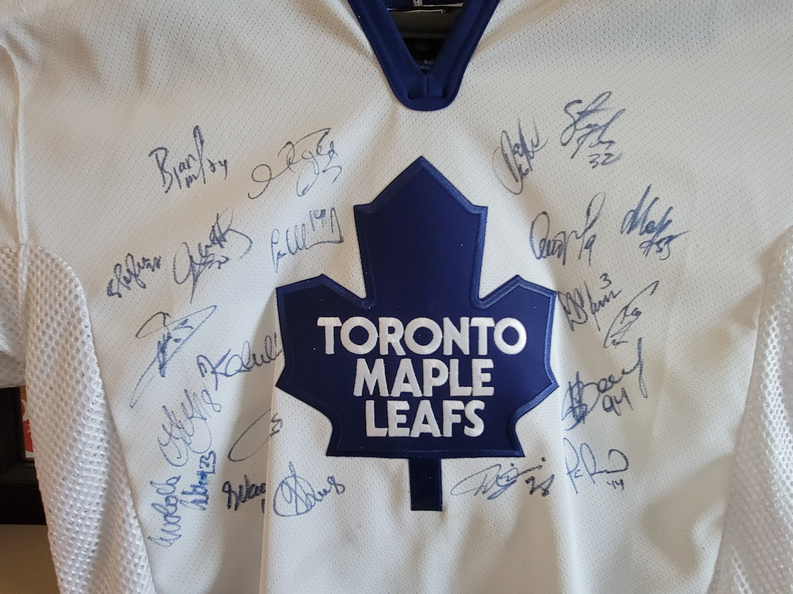 Toronto Maple Leafs Rare Autographed 2000 01 Jersey 21 Signatures MintState PMG